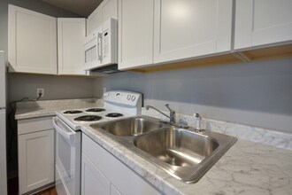 304 E Piedmont Ave in Durham, NC - Building Photo - Building Photo