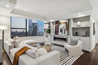 15 Greenway Plz in Houston, TX - Building Photo - Building Photo