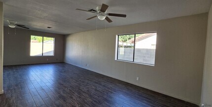 1276 S Pagent Ave in Yuma, AZ - Building Photo - Building Photo