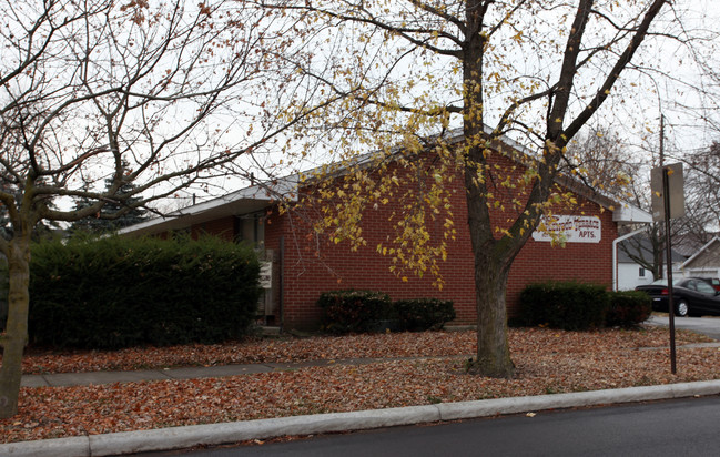 801 Hurd Ave in Findlay, OH - Foto de edificio - Building Photo