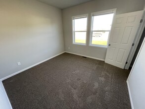 2280 James Kelly Ln in Beloit, WI - Building Photo - Building Photo