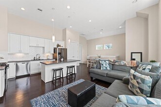 2422 Cochran St in Houston, TX - Building Photo - Building Photo