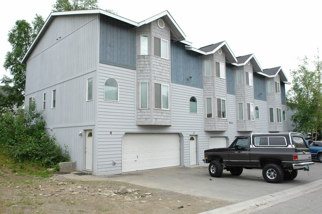 9720-9732 Morningside Loop in Anchorage, AK - Building Photo - Building Photo