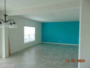 4774 Marcos Cir in Kissimmee, FL - Foto de edificio - Building Photo
