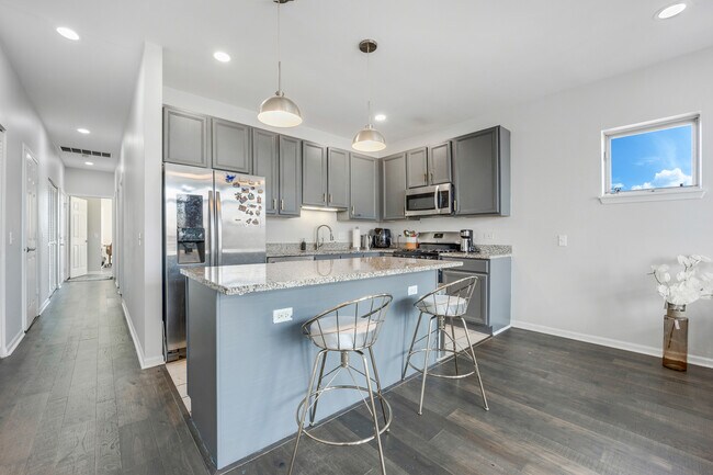 947 W 14th Pl in Chicago, IL - Building Photo - Building Photo