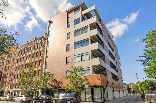 834 W Montrose Ave in Chicago, IL - Foto de edificio