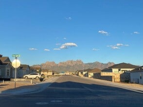 2681 Silver Hawk Ave in Las Cruces, NM - Building Photo - Building Photo