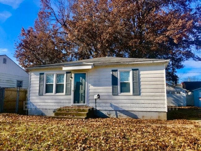 property at 816 N Lincoln Park Dr