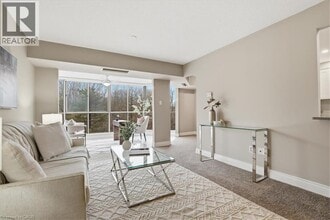 265 Westcourt Pl in Waterloo, ON - Building Photo - Building Photo