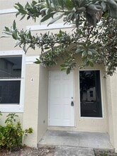 835 NE 212th Terrace in Miami, FL - Building Photo - Building Photo