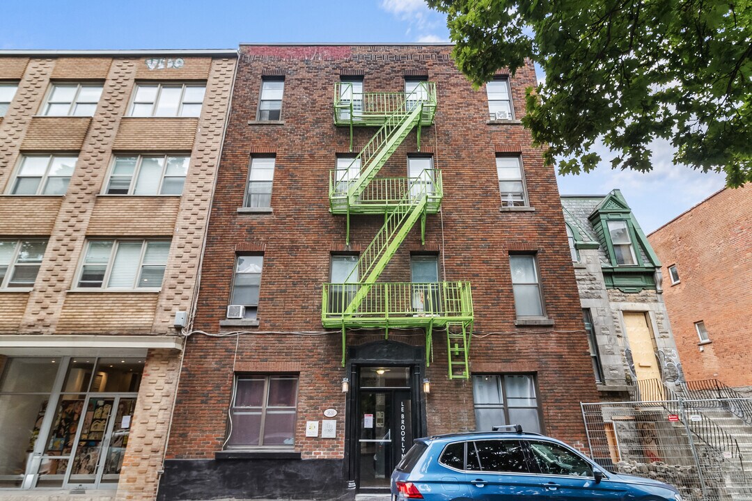 Le Brooklyn in Montréal, QC - Building Photo