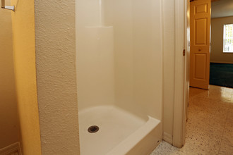 Green Gables Apartments in Ocala, FL - Building Photo - Interior Photo