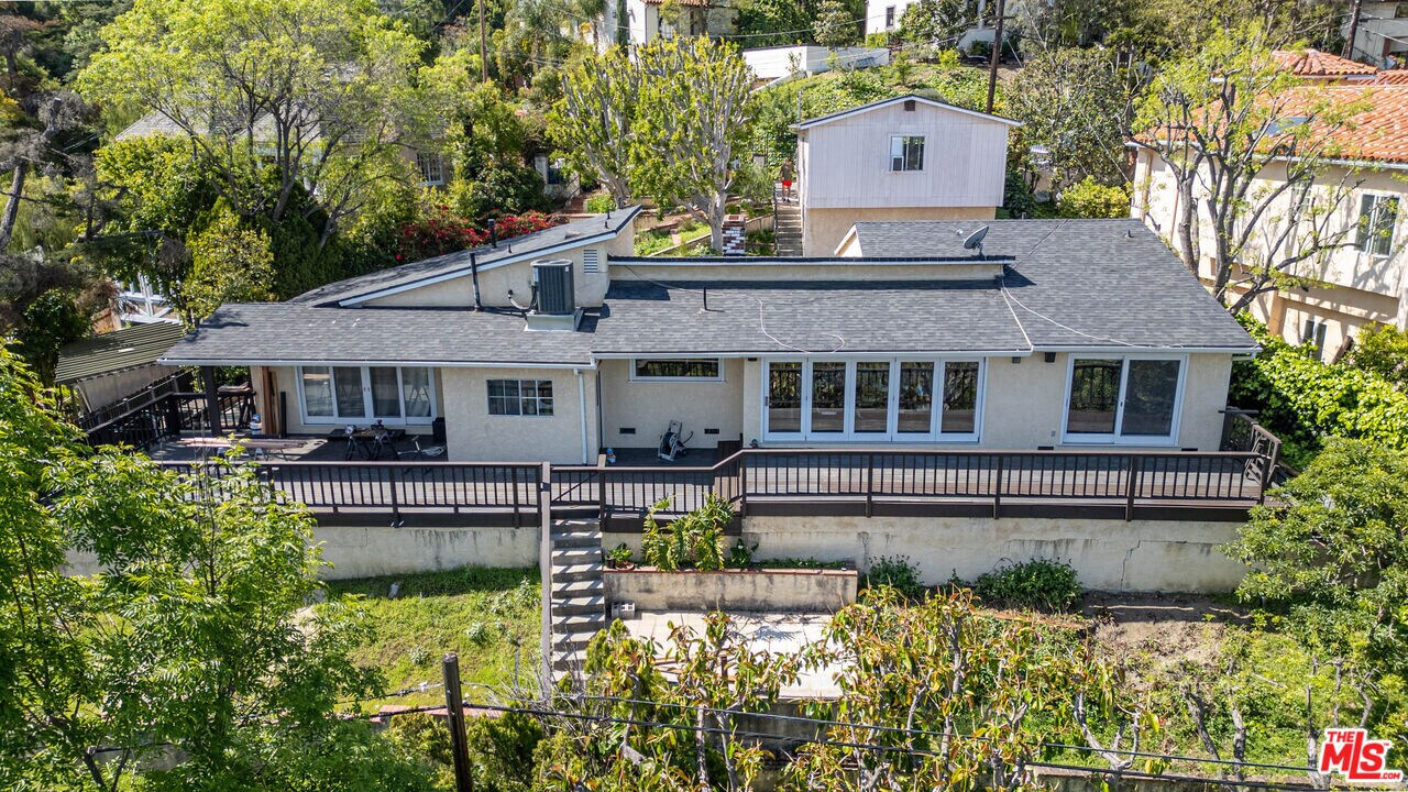 14563 Round Valley Dr in Los Angeles, CA - Building Photo