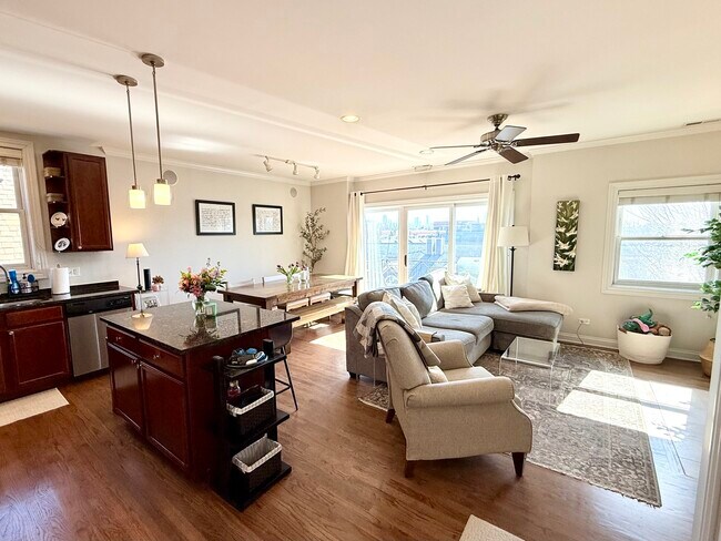 1144 W Roscoe St in Chicago, IL - Building Photo - Building Photo