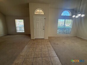 2001 Hearthstone Dr in San Marcos, TX - Building Photo - Building Photo