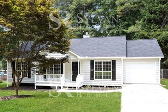 105 Woodridge Dr in Stockbridge, GA - Building Photo - Building Photo