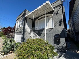 846 42nd St in Oakland, CA - Building Photo