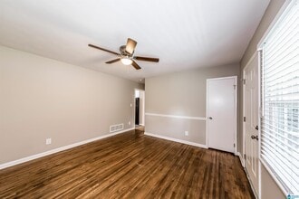 1144 Linwood St in Birmingham, AL - Foto de edificio - Building Photo