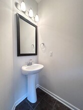 621 Finnegan Ln in West Columbia, SC - Building Photo - Building Photo