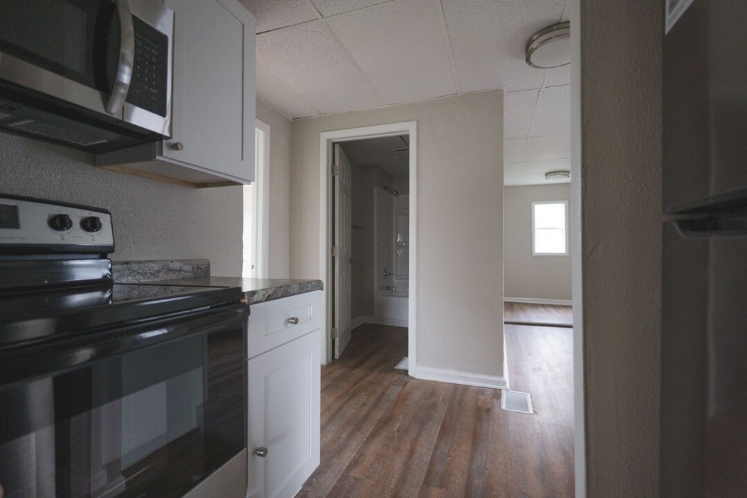 1207 Fulton Dr NW in Canton, OH - Building Photo