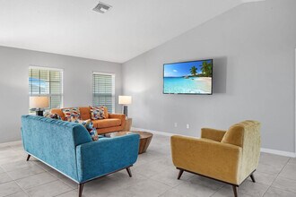 2716 NW 45th Pl in Cape Coral, FL - Building Photo - Building Photo