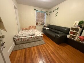 79 Washington St, Unit 12 in Newton, MA - Building Photo - Building Photo