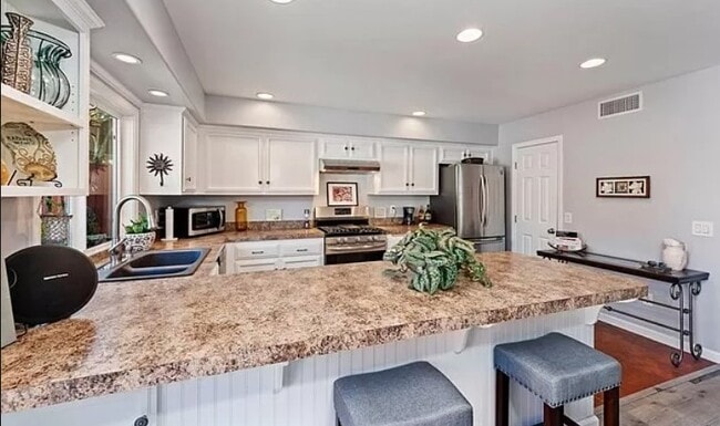 3201 Via Pescado in Carlsbad, CA - Building Photo - Building Photo