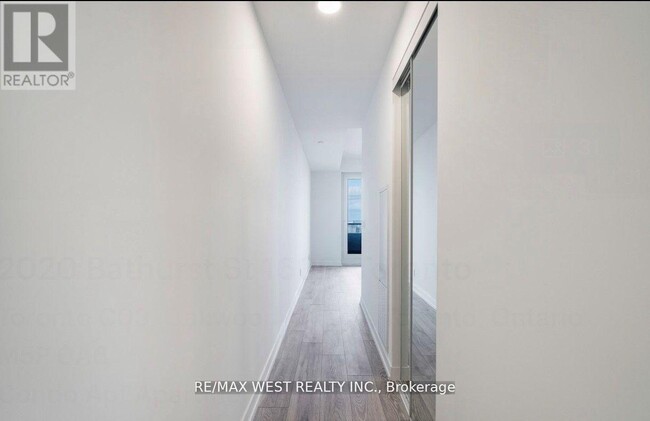 2020-2020 Bathurst St in Toronto, ON - Building Photo - Building Photo