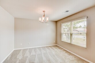 217 Addison Dr in Calera, AL - Building Photo - Building Photo