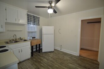 468 Spring St, Unit 2 in Newport, RI - Building Photo - Building Photo