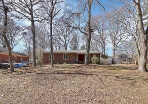 6635 Olde Savannah Rd in Charlotte, NC - Building Photo