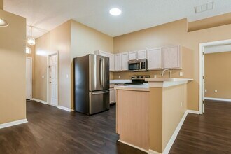 30400 Pga Dr in Sorrento, FL - Foto de edificio - Building Photo