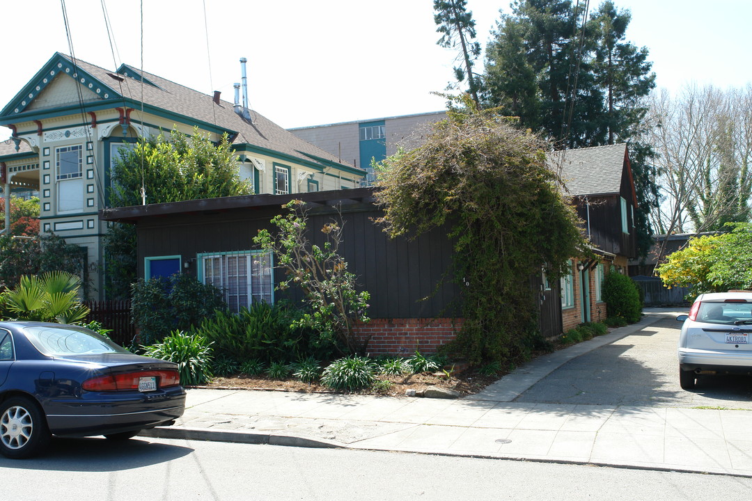 1310 Addison St in Berkeley, CA - Building Photo