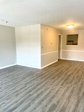 1240 Weathervane Ln-Unit -1240-A in Akron, OH - Building Photo - Building Photo