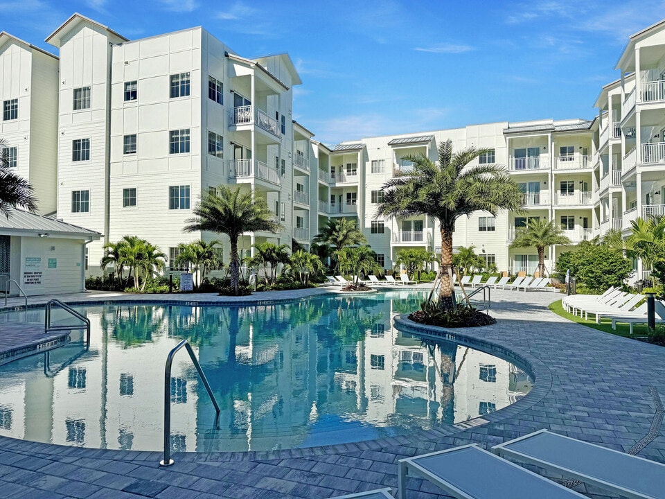 Ilumina at GCTC in Ft. Myers, FL - Building Photo