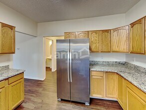 928 Mahle Dr in Reynoldsburg, OH - Building Photo - Building Photo