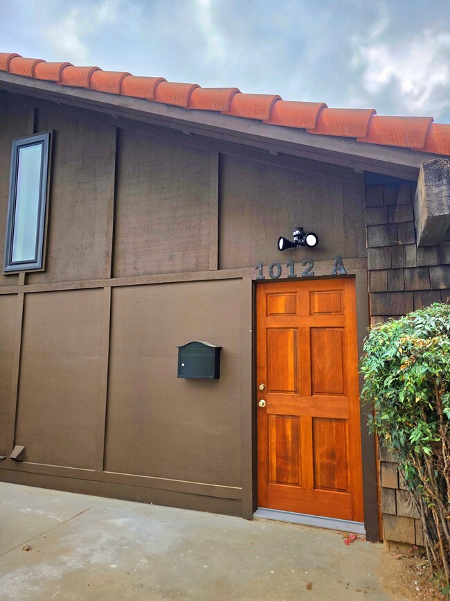 1012 S Ynez Ave, Unit Unit A in Monterey Park, CA - Foto de edificio - Building Photo