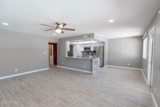 1224 E Campus Dr in Tempe, AZ - Building Photo - Building Photo