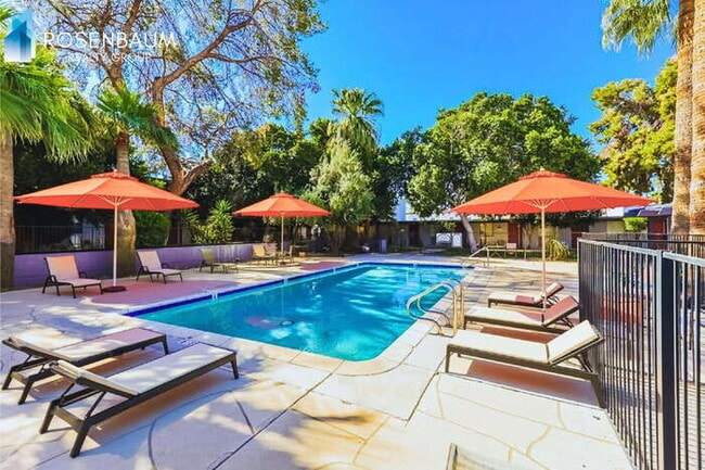 6320 N 16th St, Unit 21 in Phoenix, AZ - Foto de edificio - Building Photo