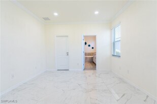 3669 Crimson Ln in Ft. Myers, FL - Building Photo