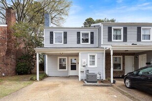 2905 Radcliffe Ln N in Chesapeake, VA - Building Photo