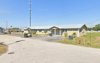 1209 W Avenue A in Belle Glade, FL - Building Photo