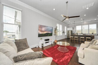 9614 Riddlewood Ln in Houston, TX - Building Photo - Building Photo