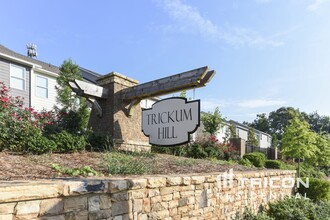 426 Trickum Pond Ln in Lawrenceville, GA - Foto de edificio - Building Photo