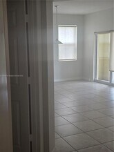 10885 NW 89th Terrace in Doral, FL - Building Photo - Building Photo