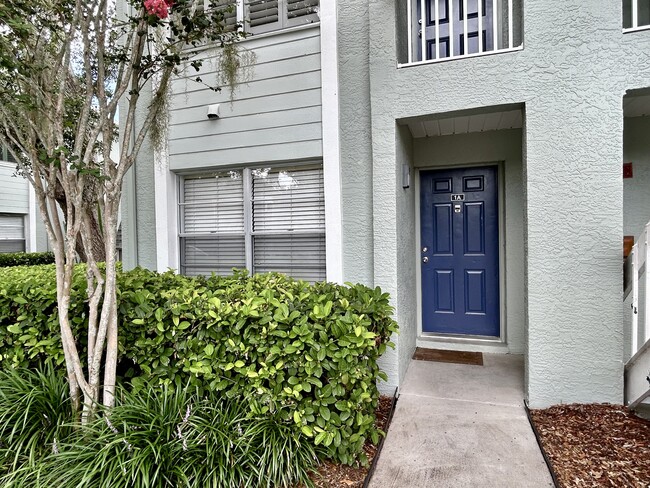 property at 5440 S MacDill Ave