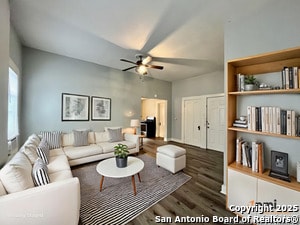 319 Army Blvd in San Antonio, TX - Building Photo - Building Photo