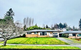 2433 Veldee Ave in Bremerton, WA - Building Photo