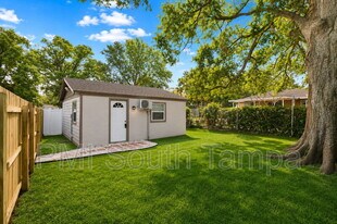 2108 W St Louis St in Tampa, FL - Building Photo