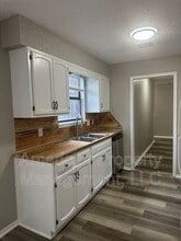 1562 E 68th St in Tulsa, OK - Foto de edificio - Building Photo